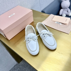 Miu Miu Casual Shoes